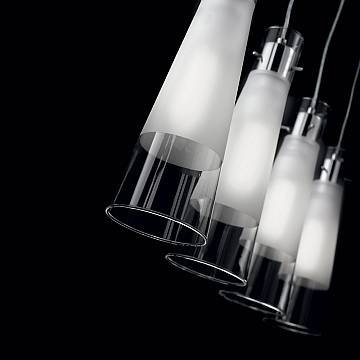 023038